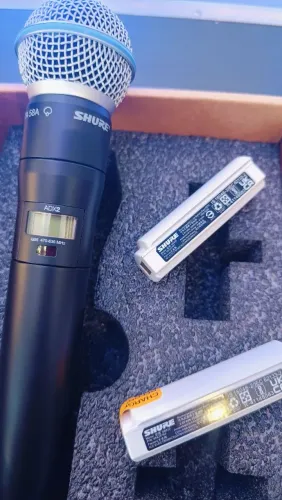 Microfone Bastão Sem Fio ADX2 Beta 58a Axient Digital G55