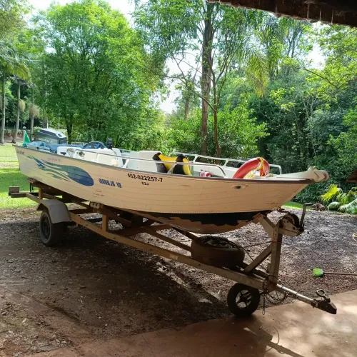 Lancha Leve Fort Marajó 19