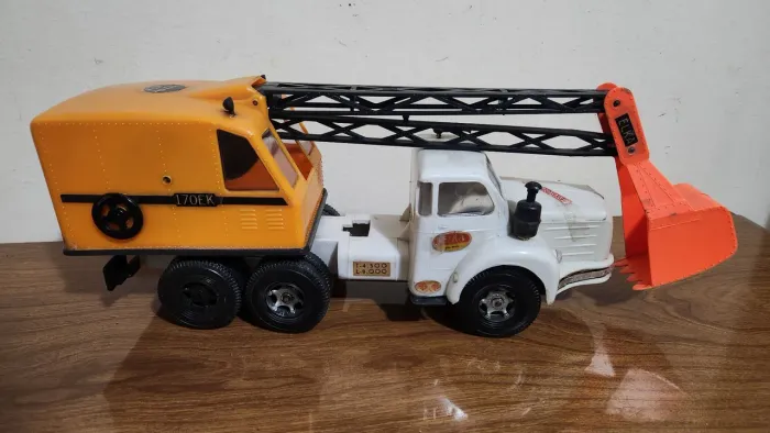Caminhão Berliet Scania Elka Escavadeira Anos 80
