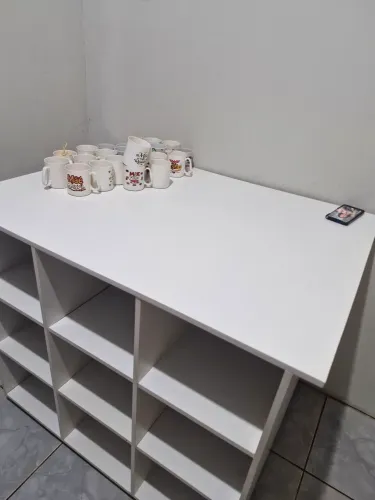 Olha em MDF Branco