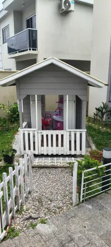 Casinha de Boneca / Brincar em Madeira