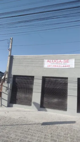Loja grande para locação em Quatro Barras 