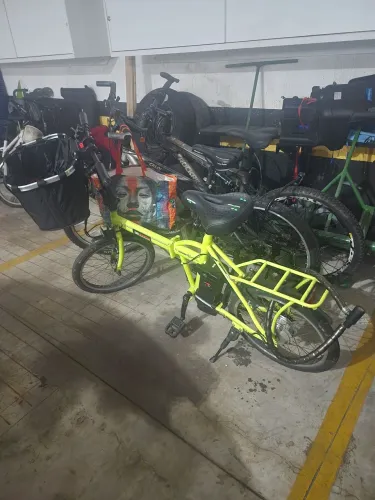 Bike Elétrica F2 leve, prática e dobrável!