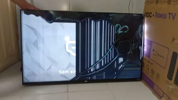 Tv led 43 roku com defeito