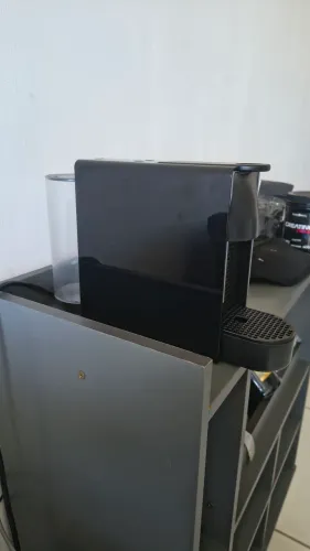 Cafeteira expresso mini essenza Nespresso