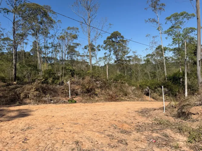 Lotes em aruja 5 mil de entrada escriturado