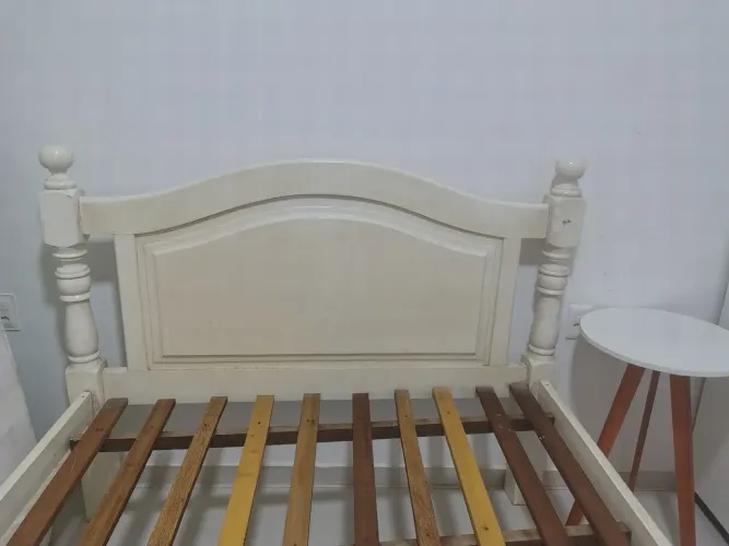 Cama de casal Madeira Maciça