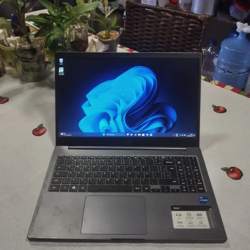 NOTEBOOK SAMSUNG GALAXY BOOK CORE I7/ SSD 240GB / 8GB DE RAM DDR4 WINDOWS 11 ENTREGO