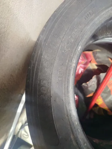 Vendo 4 pneus roda 16 , usado meia vida!