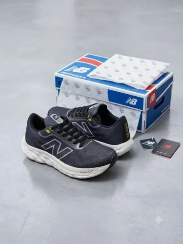 NEW BALANCE 2000