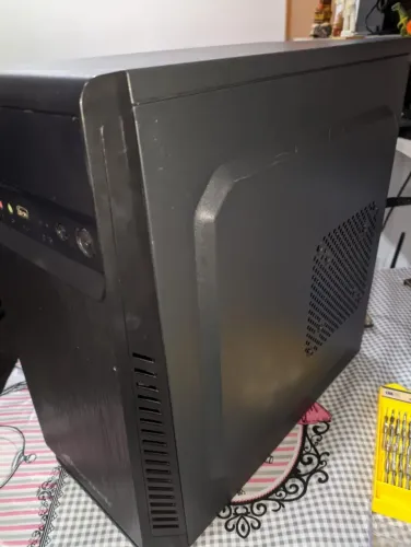 PC Ryzen 3 3200G + 16GB RAM + SSD