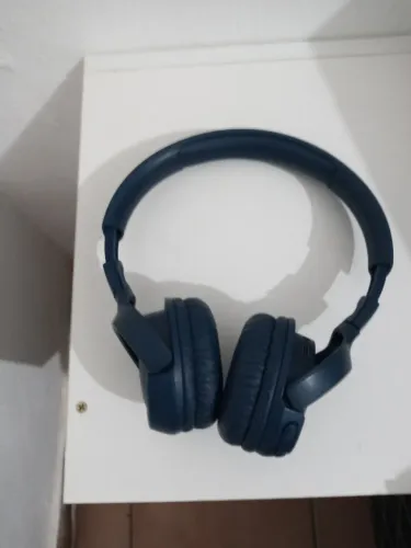 Vendo fone de ouvido JBL Tune 520 bt, Bluetoot, até 57Hrs Totalmente Original. Meu zap