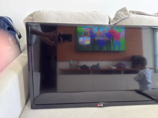 TV LG 32LN570B