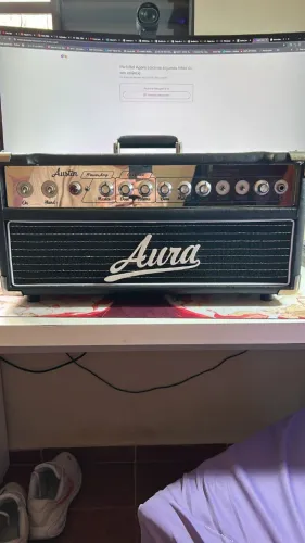 Amplificador de guitarra Aura Amps valvulado 20 Watts