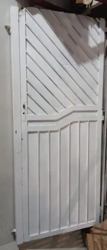 Vendo porta de ferro
