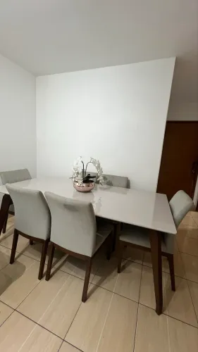 Mesa de Jantar (apenas a mesa)