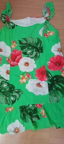 Vestido meia coxa de alça