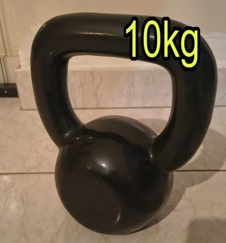 VENDO Kettlebell 10kg ótimo estado de conservação emborrachado PRETO - Peso Para Treinos