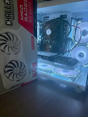 Rx 6600 Challenger branca - com caixa e NF