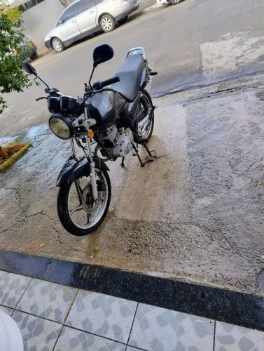 Suzuki Yes 125 2006 | Pneus novos | Documentação em dia