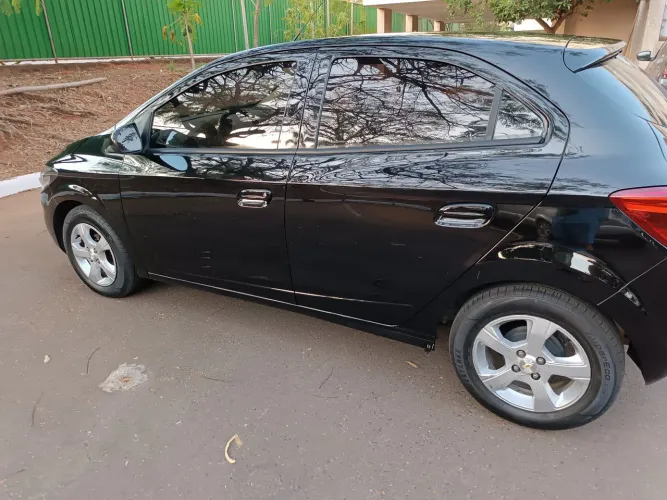 Chevrolet Onix Hatch LT 1.4 8V Flexpower 5P Mec. 2019