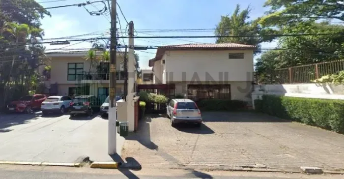 Casa Comercial de Alto Padrão com 14 Salas e 600m² no Jardim América, São Paulo-SP - Venda