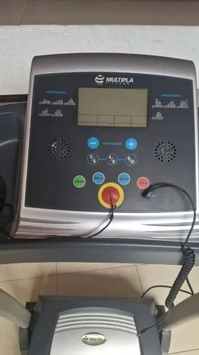 Esteira Ergométrica Dobrável Múltipla T1300 - Até 14 km/h / 110kg (110V)