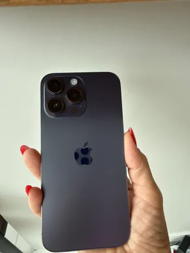 Vendo i phone 15 pro Max , roxo,128, 78% de bateria por 3.500,00