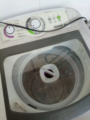 Máquina de lavar roupa Consul 9k usada em ótimo estado