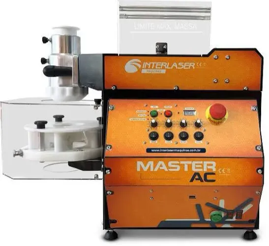 Máquina de Salvador interlaser