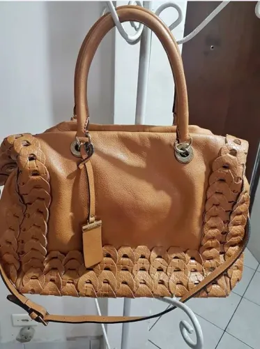 Bolsa Arezzo de couro legitimo cor Caramelo sem uso