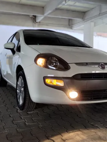 Fiat Punto Essence 1.6 Flex 16V 5P 2016