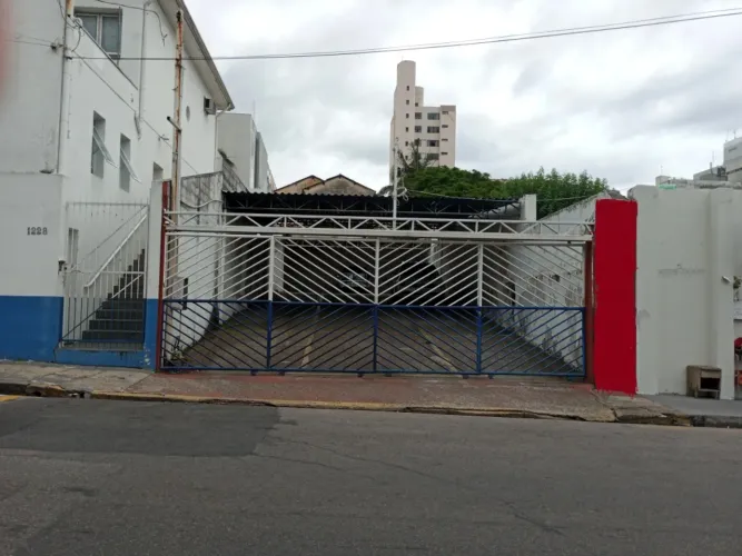 Terreno à Venda no Centro - Oportunidade de Investimento para Construção