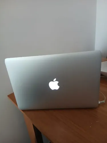 Apple Macbook Air 2017 Intel I5 8gb 256gb Ssd 1440x900 (Usado)