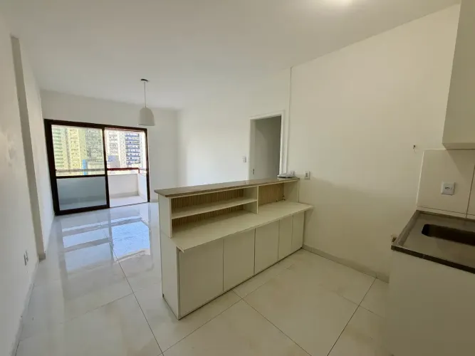 Apartamento nascente, 2/4, varanda, 1 vaga, Pituba.