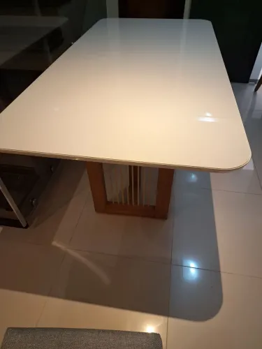 Mesa semi nova 1.80×0.90