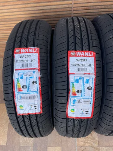 Pneus 175/75/13 NOVOS