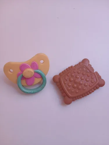 Baby Alive chupeta + biscoito (brinde)