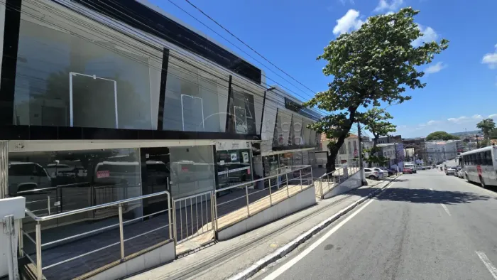 Galeria Comercial com 16 Salas - Ladeira dos Martírios