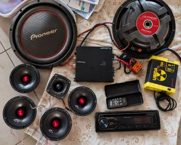 Kit Som automotivo
