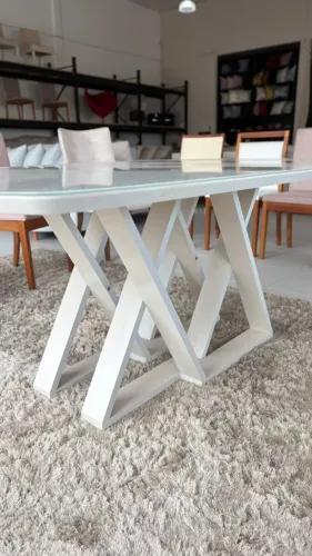 Mesa de jantar laqueada c/ tampo vidro, design lindo, 1,90x1,10 (6 lugares)