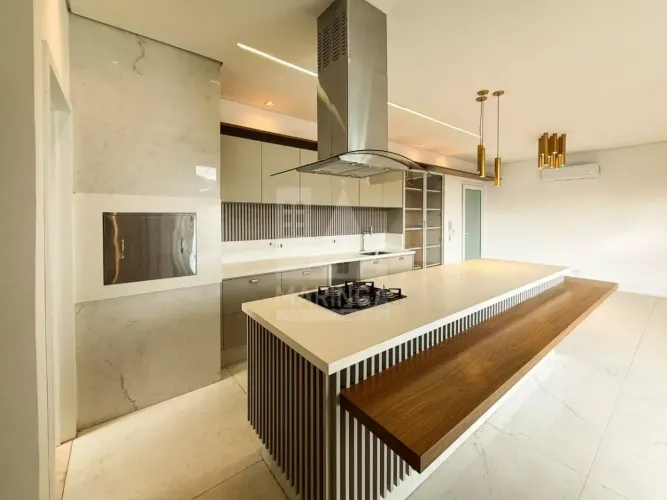 Casa SEMI MOBILIADA com PISCINA a venda no condomínio Ecogarden em Maringá PR