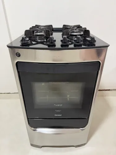Fogão Consul de inox com tampo de vidro