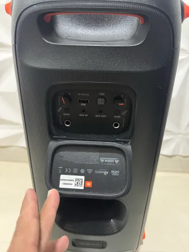 Caixa de Som JBL Party Box 110