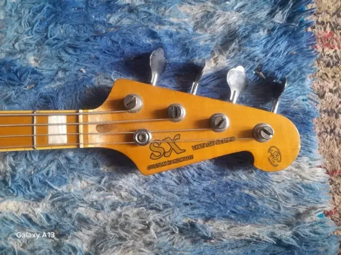 CONTRABAIXO - SX VINTAGE SERIES - 4 CORDAS - Captadores Fender Originais 