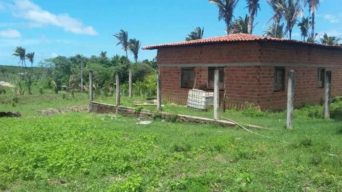 Vendo ou alugo casa e terreno 