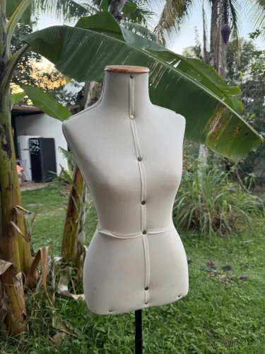 MANEQUIM BUSTO
