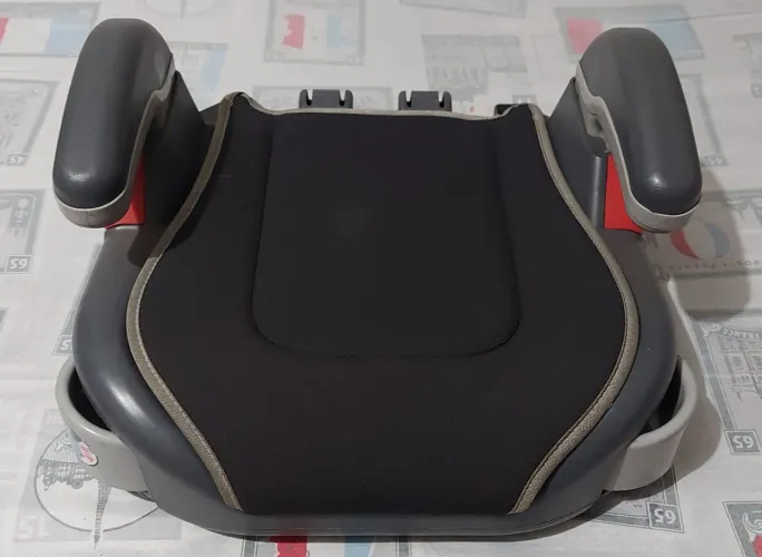 Vendo Assento ? booster semi novo 