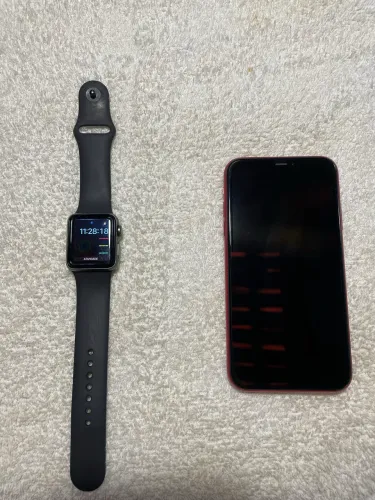 iPhone 11 é Apple Watch 3 38