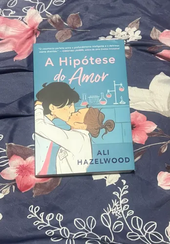 Livro A Hipótese do Amor - Ali Hazelwood (Perfeito Estado)